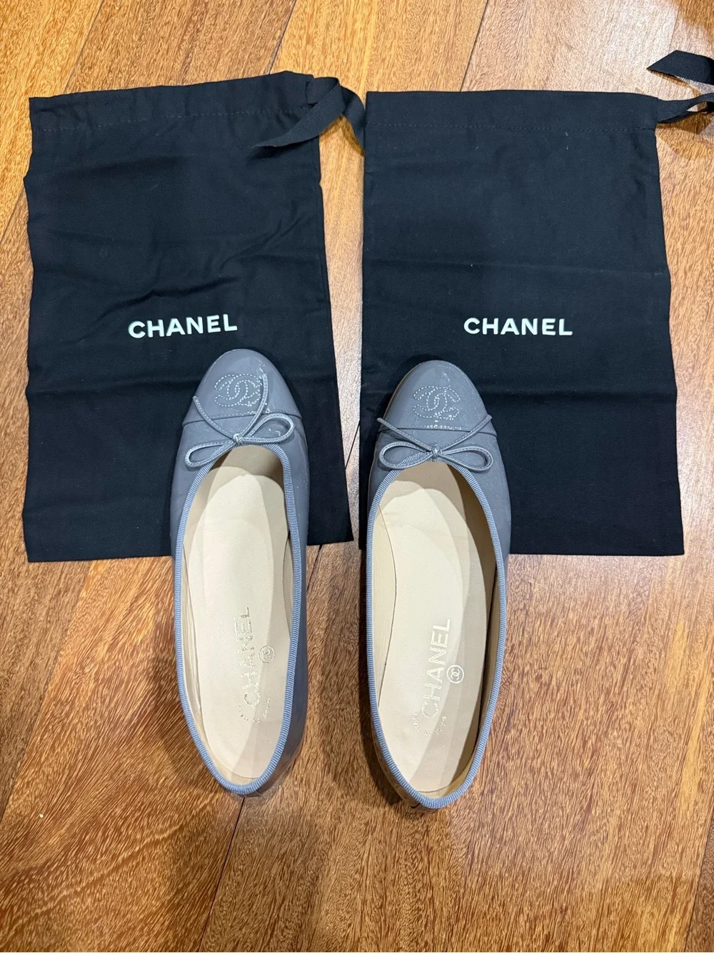 CHANEL Patent Calfskin Leather Ballerina ballet Flats Quilted Toe Authentic 38.5